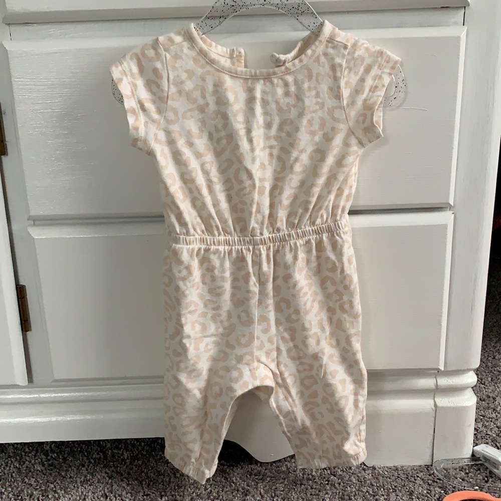 Short-sleeve Cheetah Jumpsuit